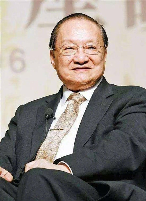 武侠小说大师金庸逝世，享年94岁，一个时代的结束
